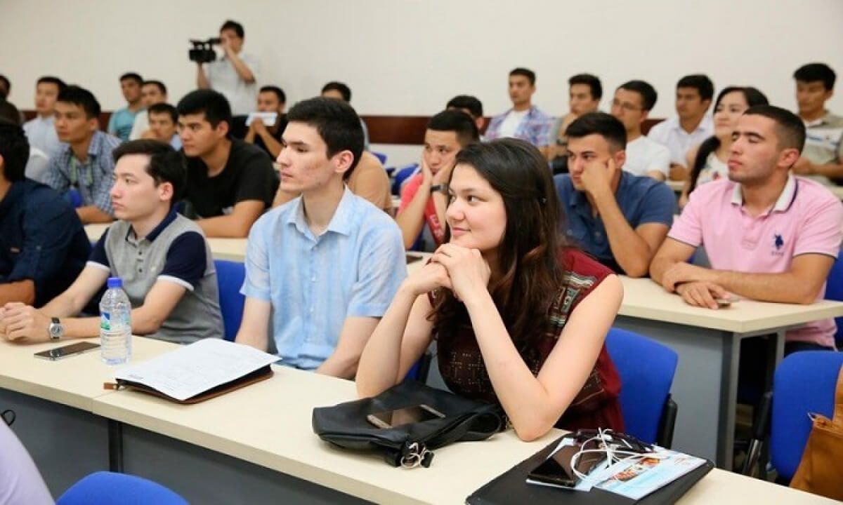 Вице-министр өзбекстандық студенттердің жаппай еліне қайтуын түсіндірді