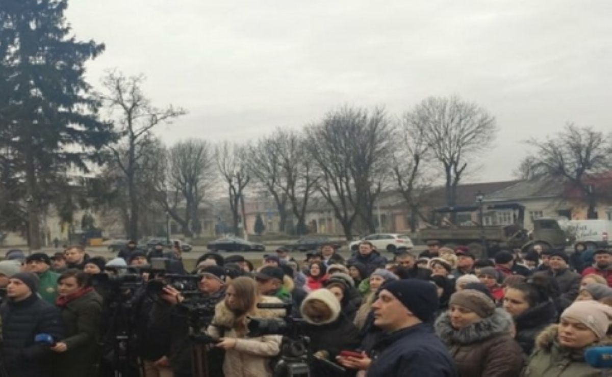 Украинада Қытайдан эвакуацияланған азаматтардың жеткізілуіне наразылық білдірді
