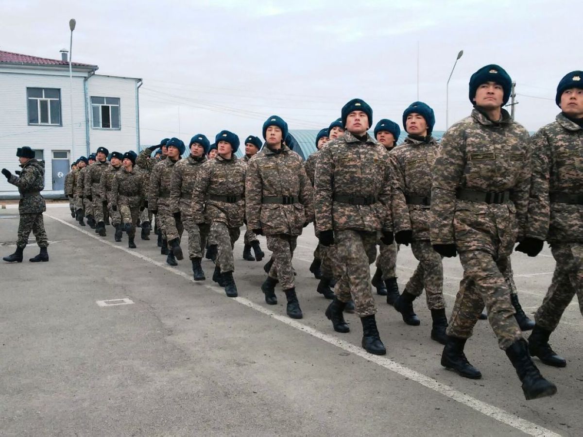 Әскерде жүргеніне 1 жыл өткен сарбаздар биыл үйіне қайта ма?