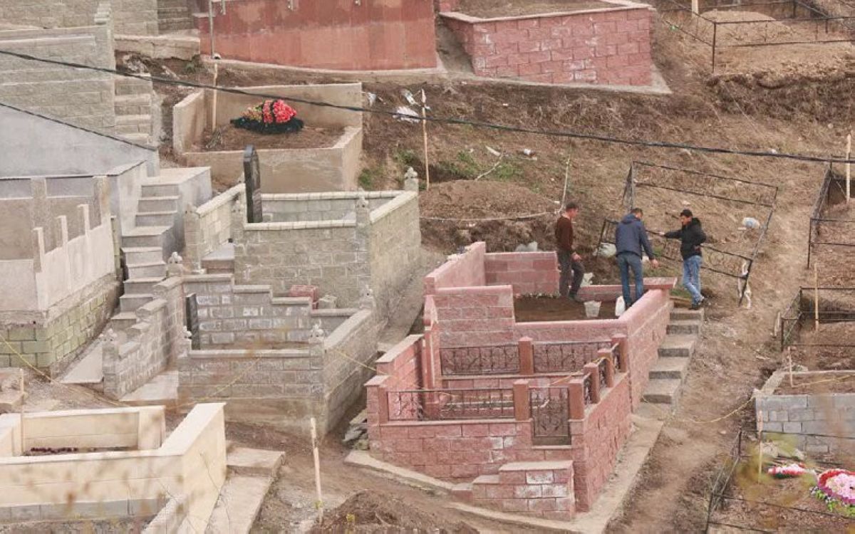 Жерлеу бағасын көтерген зират қызметкерлері ұсталды