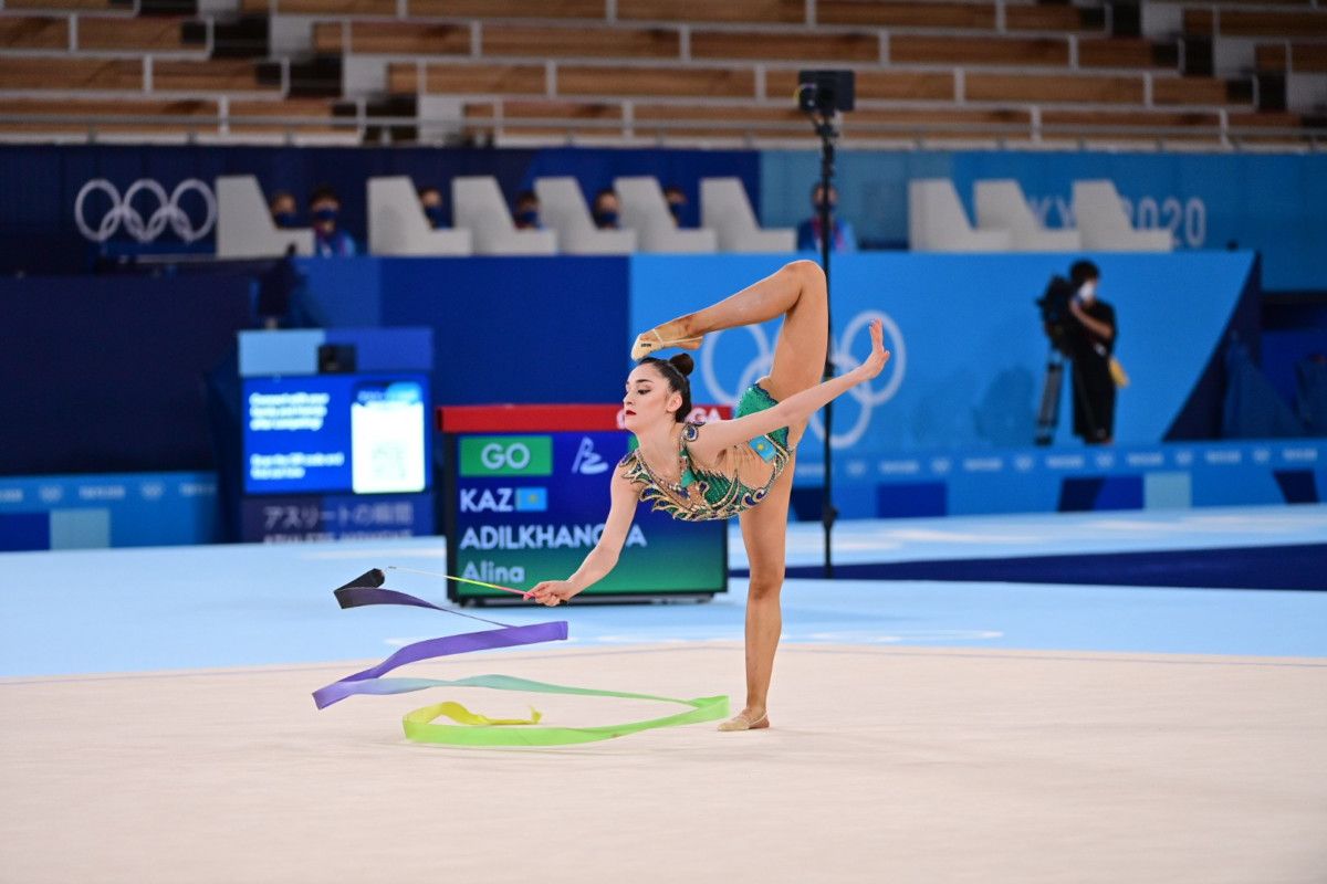 Көркем гимнаст Алина Әділханова Олимпиада финалына өте алмады