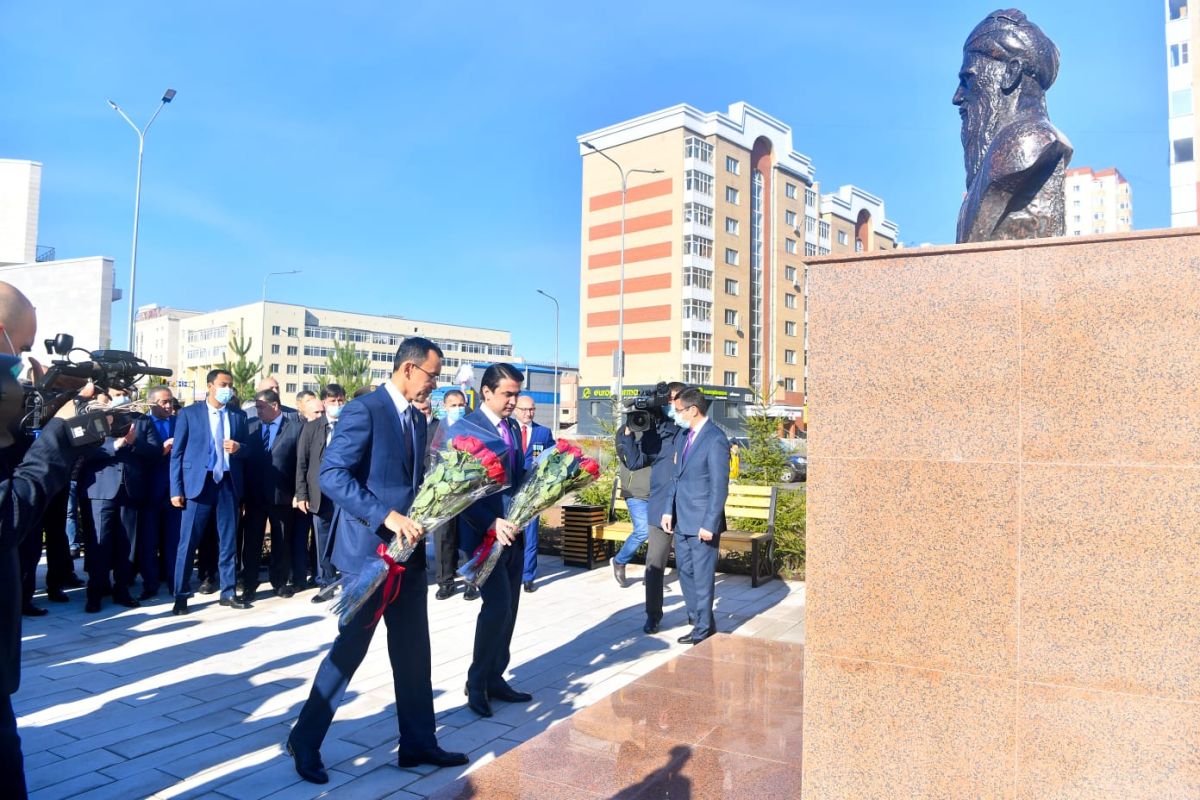 Елордада ақын Әбу Абдаллах Рудакиге ескерткіш ашылды