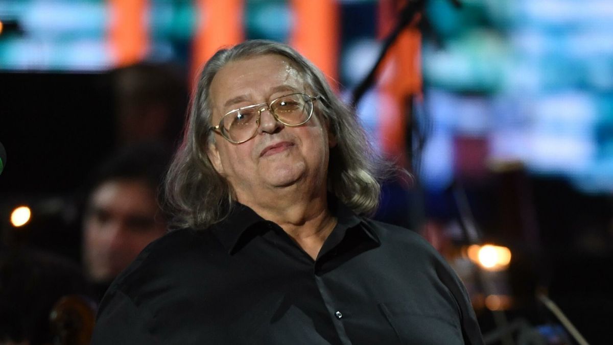 Ресейдің танымал әншісі қайтыс болды