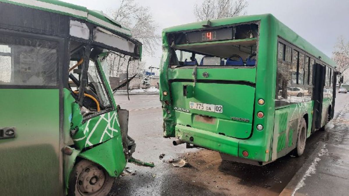 Алматыда екі автобус соқтығысуынан зардап шеккендердің жағдайы белгілі болды