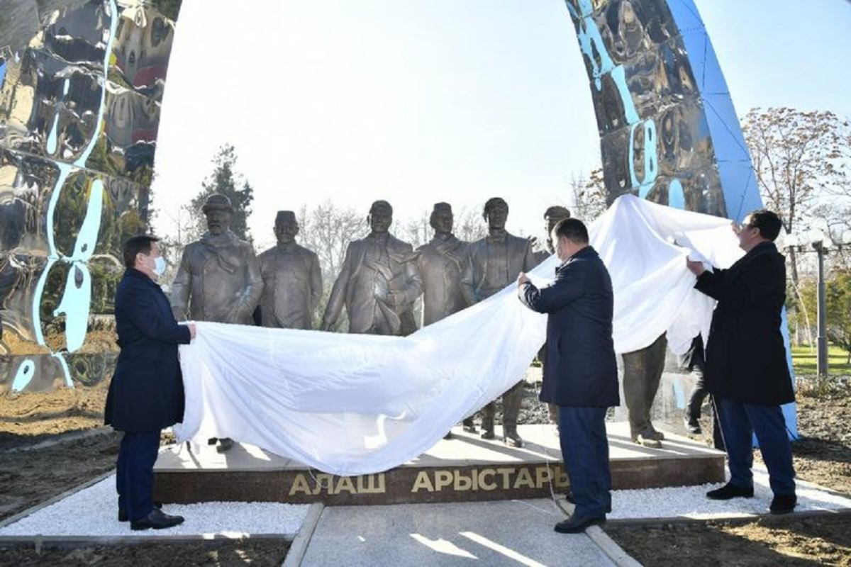 Шымкентте Алаш арыстарына ескерткіш орнатылды