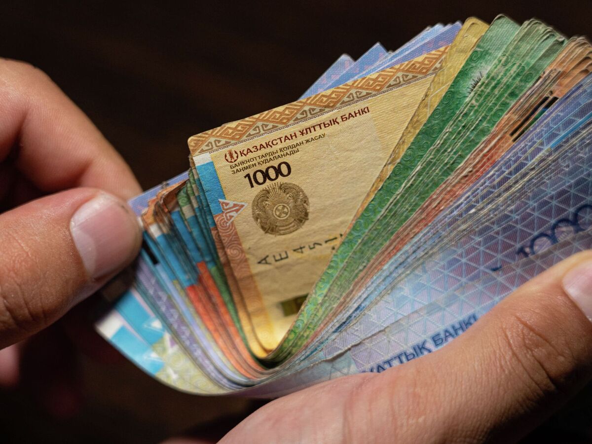 Таразда өз әкесінен ақша ұрлаған әйел ұсталды