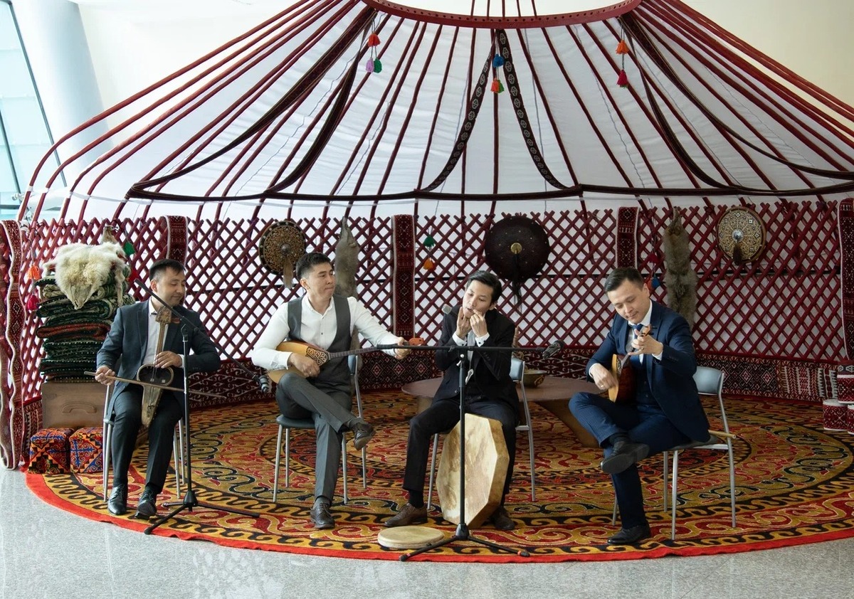 Өнер керуені жолға шықты