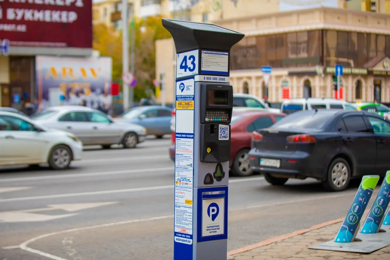 Астанада көлікті ақылы автотұрақта қалдыру 3 күн бойы тегін болады