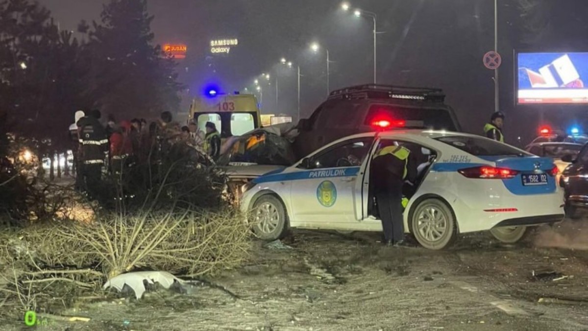 Алматыда жантүршігерлік жол апатынан үш адам қаза тапты