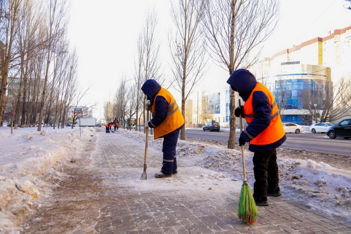 Астанада қар күреу жұмысы белсенді жүргізіліп жатыр