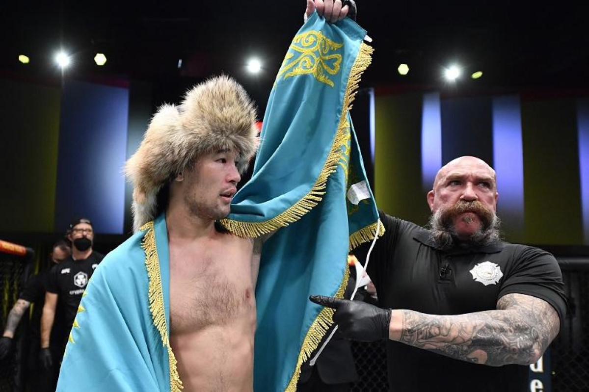 Шавкат Рахмонов UFC-дің үздік спортшысын мерзімінен бұрын жеңді