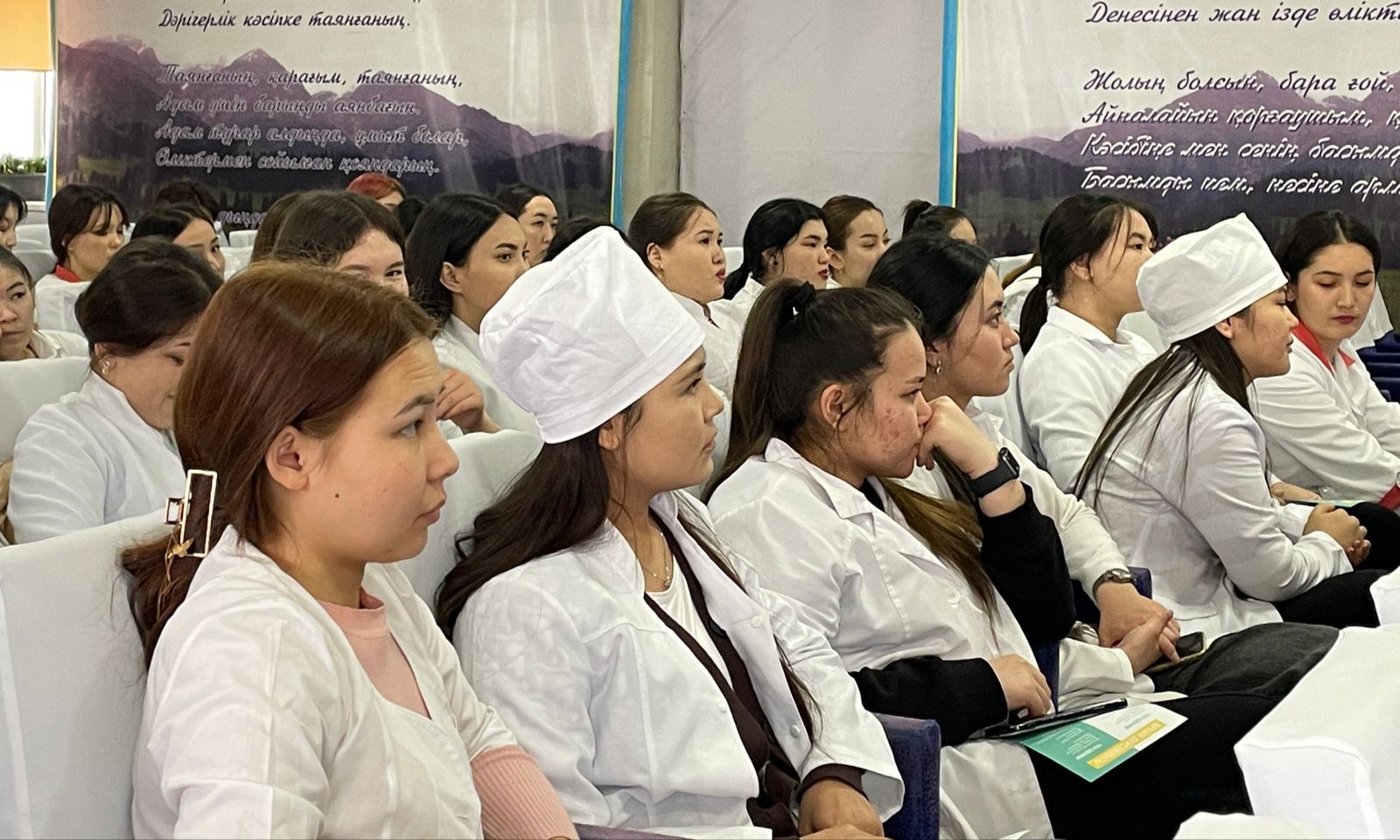 «AMANAT»: Алматы облысында медицина мамандары тапшылығы жойылады