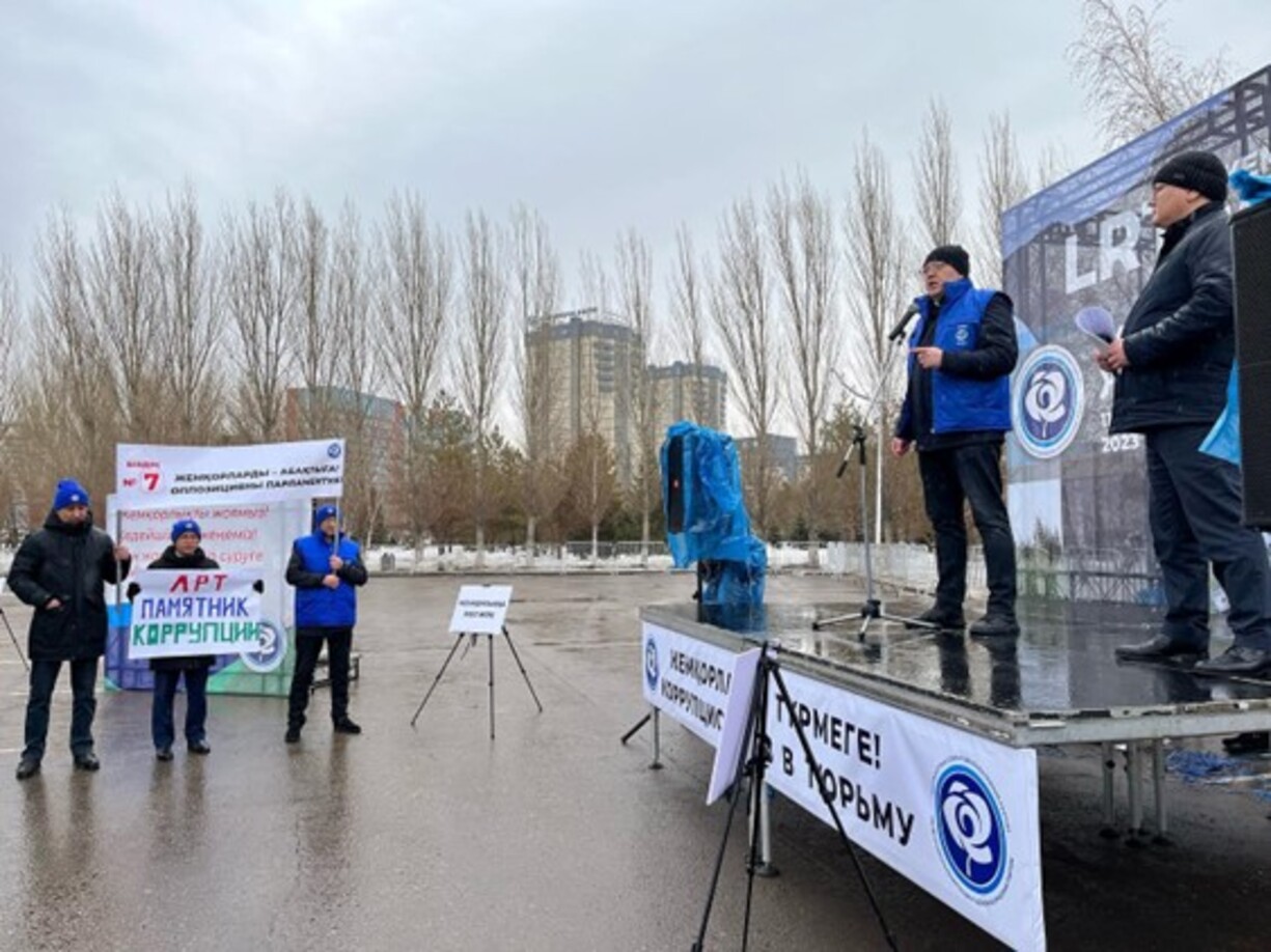 ЖСДП LRT құрылысы кезіндегі сыбайлас жемқорлық мәселесін митингте талқылады