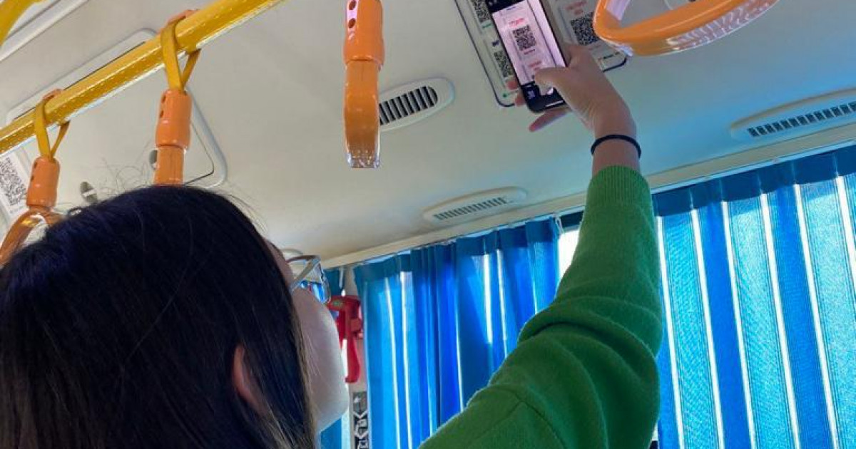 Қызылордадағы автобустарда жылжымалы кітапхана іске қосылды