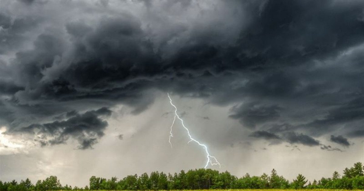 Ауа райы: нөсер жаңбыр жауып, бірнеше өңірде дауыл соғады