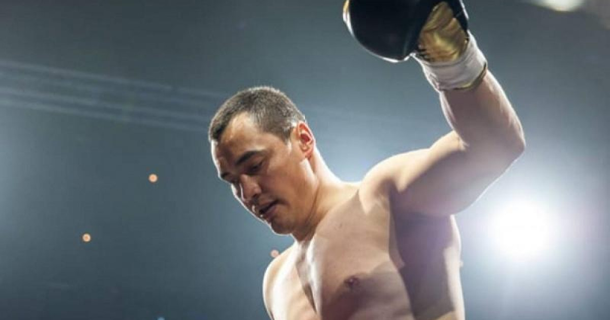 Қазақстандық боксшы жекпе-жектен шеттетілді