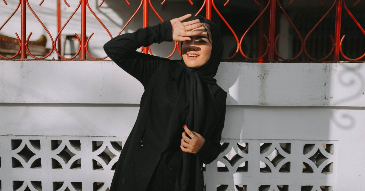 «Қара жамылғандар ТikTok-та аузына келгенін оттап отыр»: заңгер хиджаб кигендерге қатысты тосын мәлімдеме жасады