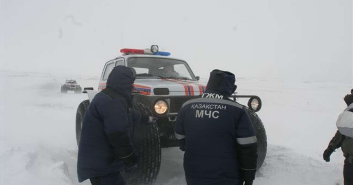 Боран, тұман салдарынан төрт облыста жол жабылды