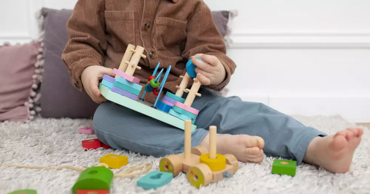 Атырауда 3 жастағы егіз ұл мен қызды туған әкесі зорлағаны туралы ақпарат тарады