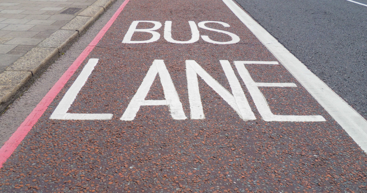 Астанада жүргізушілерге Bus lane жолақшаларымен жүруіне рұқсат етілді