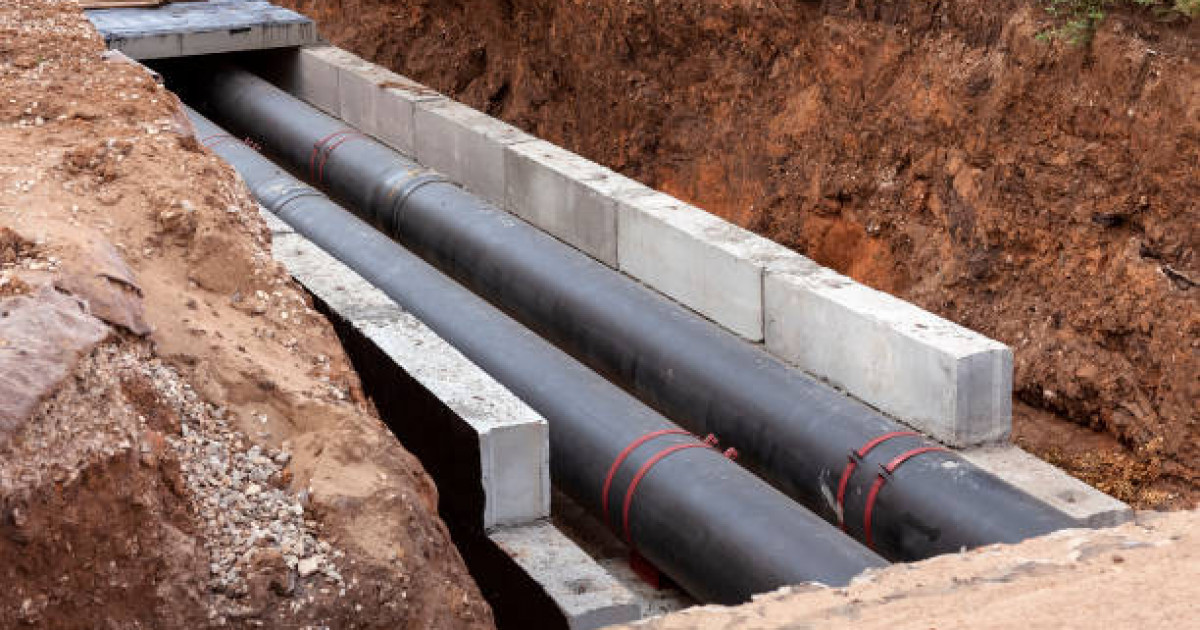 Балқашта құбыр ауыстырып жатқан жұмысшылар үш адамның сүйегін тапты