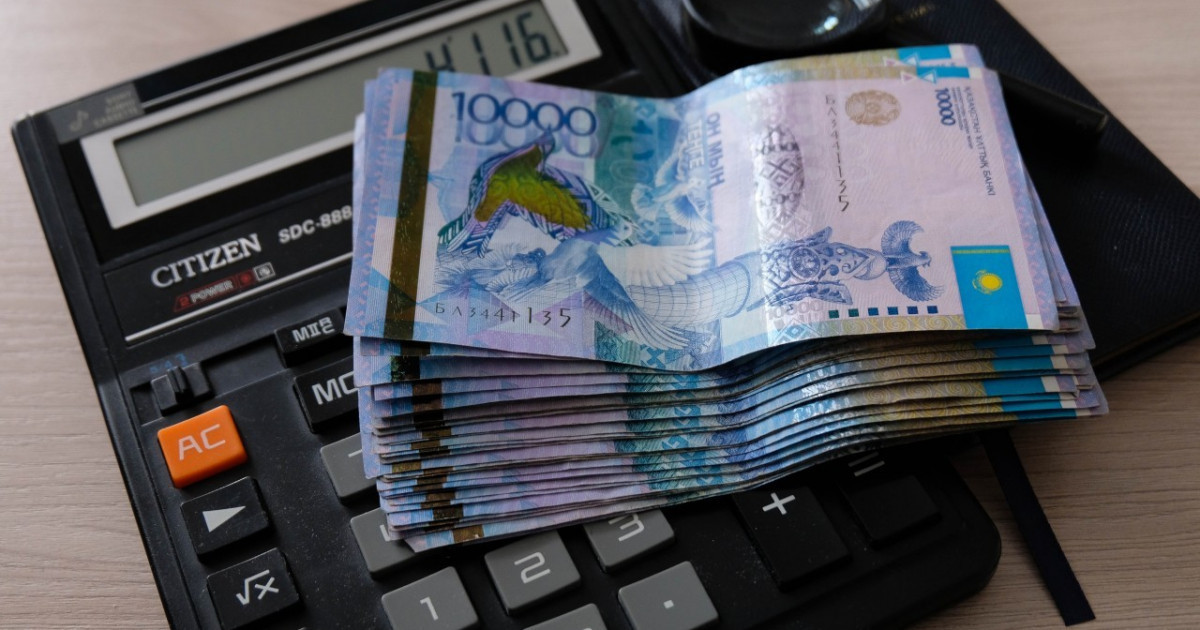 Бірінші курс студенттері қыркүйекте стипендия алмайды