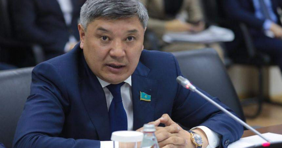 Ахмет Байтұрсынұлы, Мұқағали Мақатаевтардың аруағына тіл тигізіп, қоғамның жанын түршіктірді  – Жанарбек Әшімжан