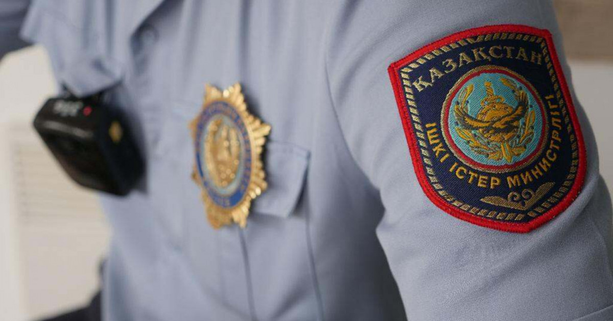 Астанада көпқабатты үйдің алдынан 22 жастағы қыздың мәйіті табылды