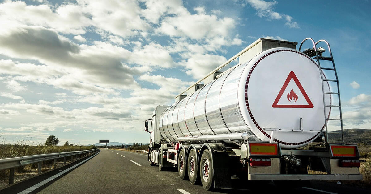 Қазақ-қырғыз шекарасында айына 10 мың тонна бензин заңсыз тасымалданады – ҚМА