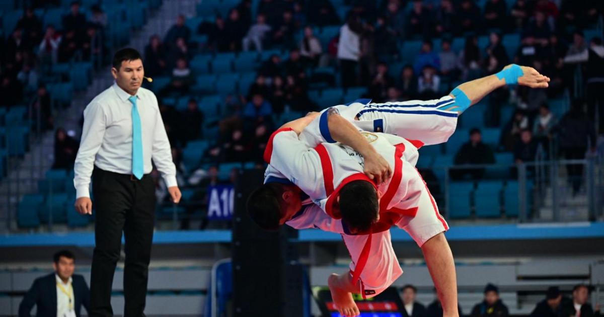 «Қазақстан Барысы»: ширек финалға шыққан балуандар белгілі болды