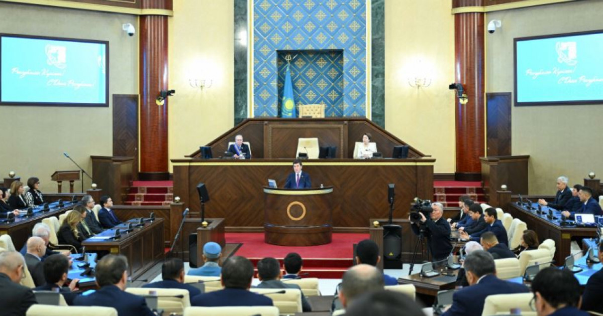 Мәжіліс төрағасы Республика күнімен құттықтады