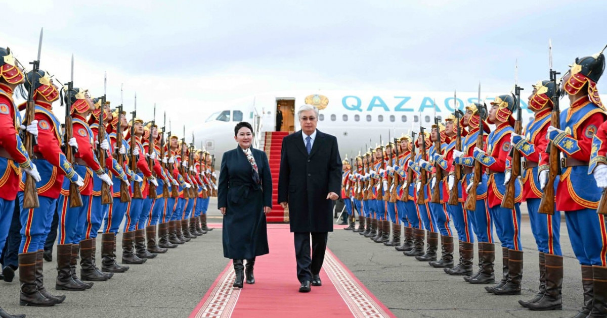 Мемлекет басшысы Ухнаагийн Хурэлсухтың шақыруымен Моңғолияға барды