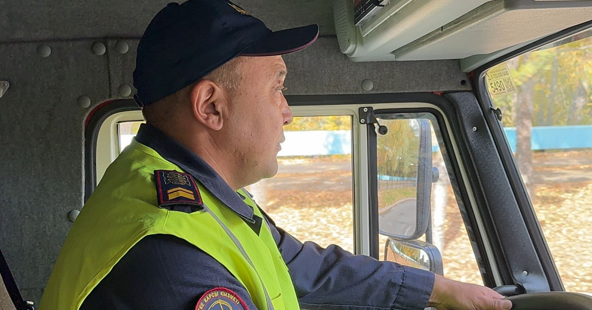 Өрт кезінде көліктегі 3 тонна су 10 минутта жұмсалады – Өрт сөндіру көлігінің жүргізушісі