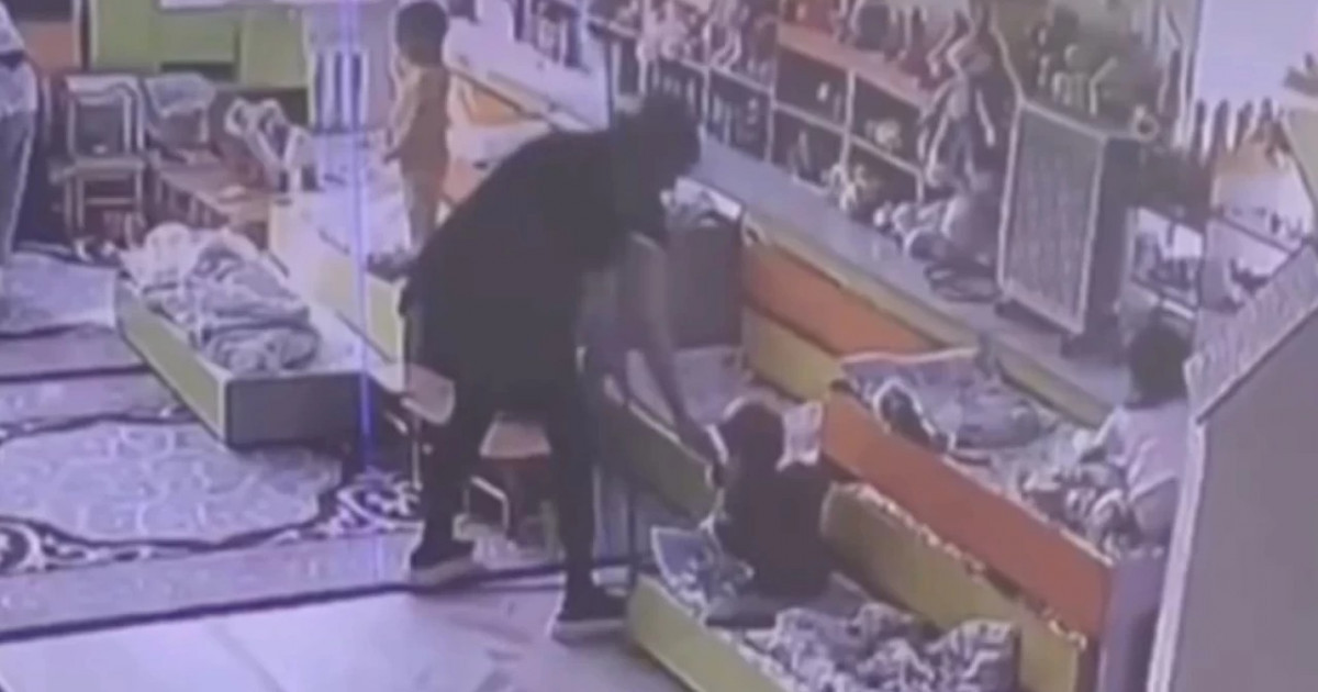 Теміртауда ішіп алған тәрбиеші балабақшада балаларға күш көрсеткен