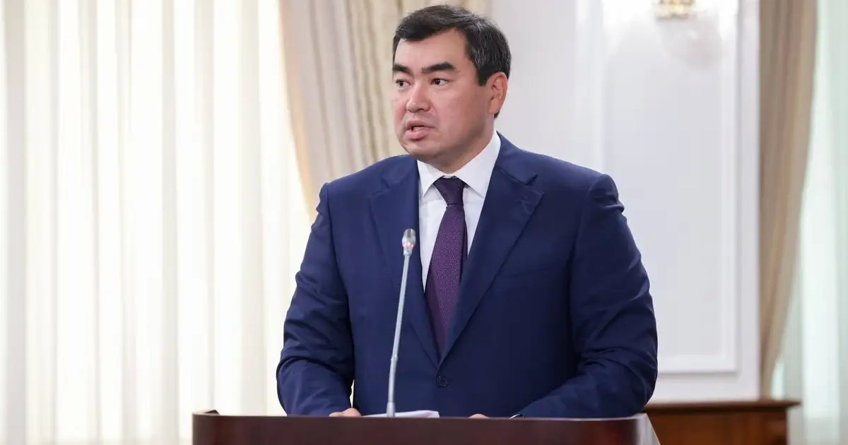 Төтенше жағдайлар министрі Қарағанды мен Павлодар облысындағы өрт туралы есеп берді