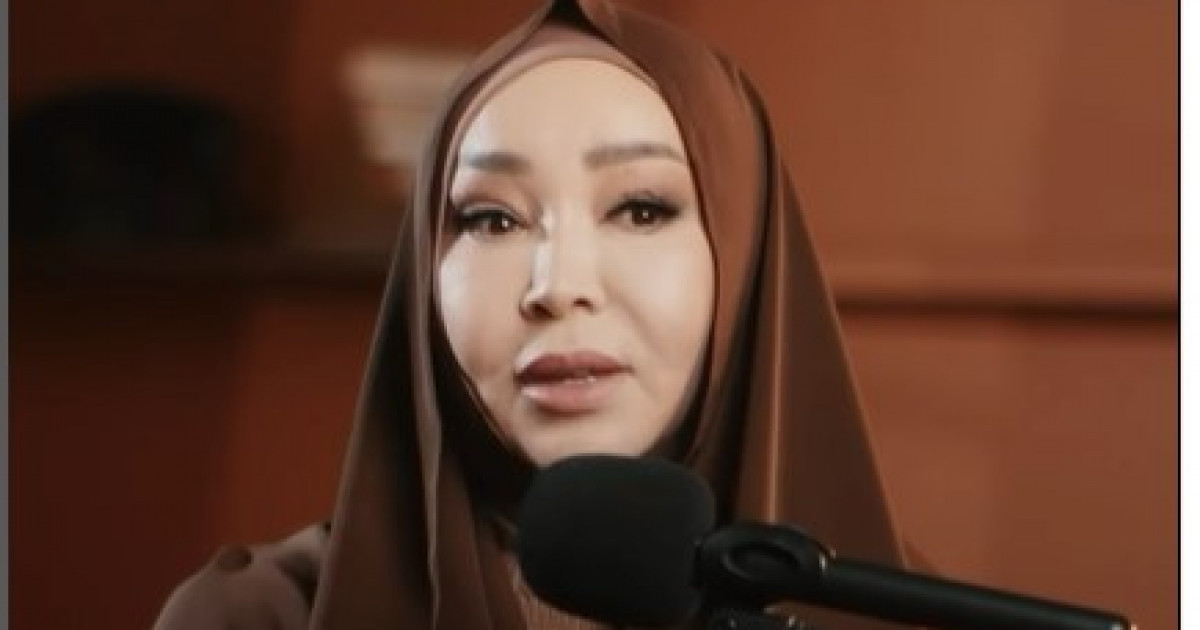 «Тұтас ұлтты қорлау»: Айнұр Тұрсынбаева өзін «инфосыған» дейтіндерге жауап берді