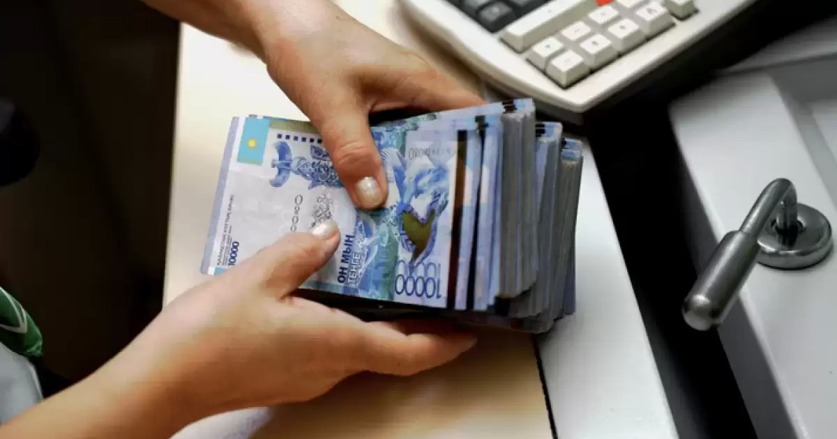 Ақтөбеде мектеп бухгалтері 5 жыл бойы бюджет қаржысын жымқырып келген