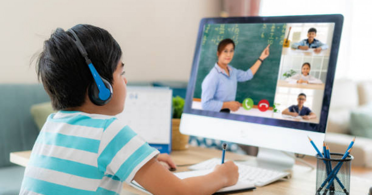 Астанада 7-сыныпқа дейінгі оқушылар сабақты қашықтан оқиды