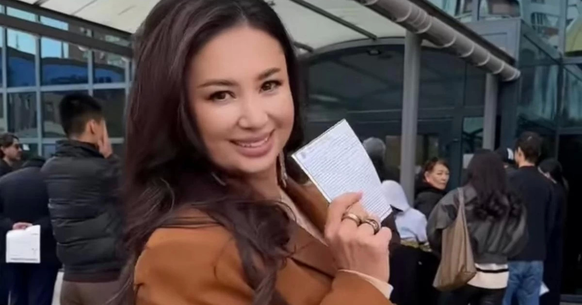 «Бір ай бұрын дайындалдым»: әнші Мәдина Сәдуақасова жақында АҚШ-қа аттанатынын айтты