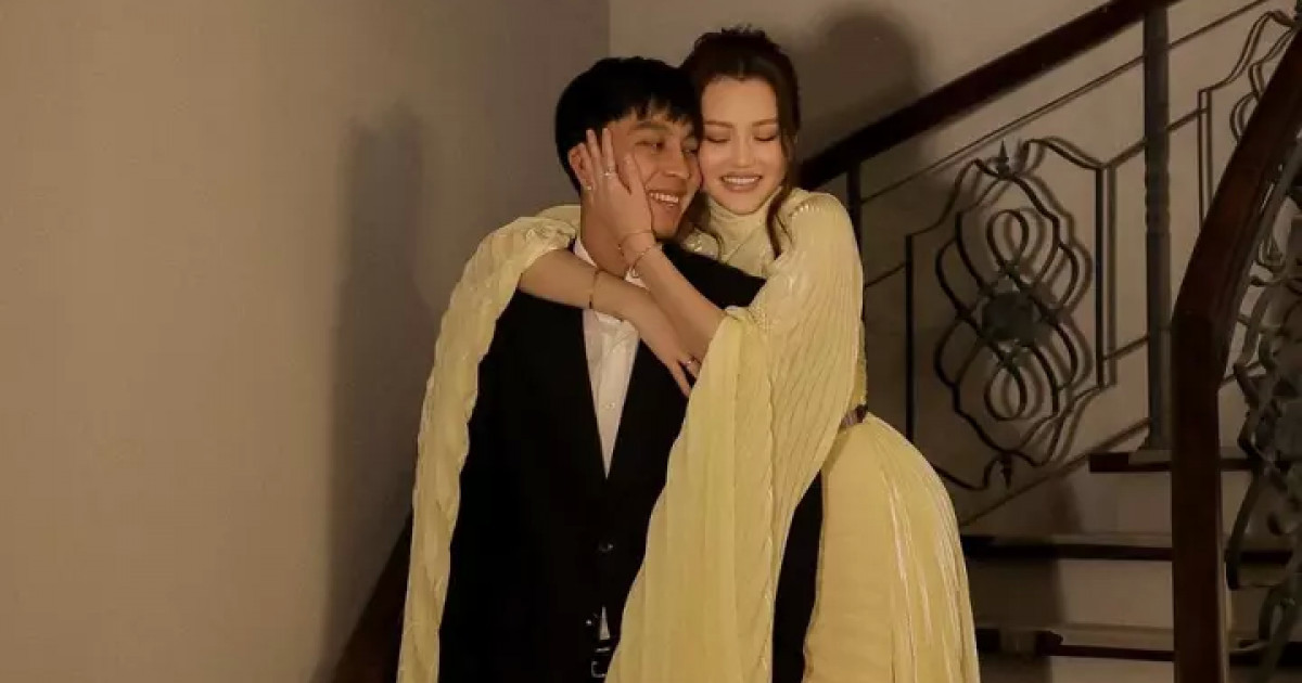 «Ерке Есмаханның бір бөлшегі сіздермен бірге болады»: әнші оқырмандарын қызықтырып қойды