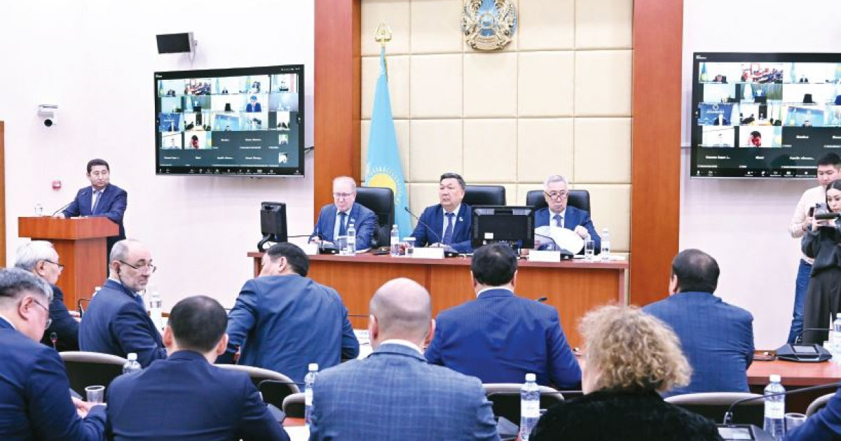 Мәжілісте астықты сақтау  және өткізу мәселелері талқыланды