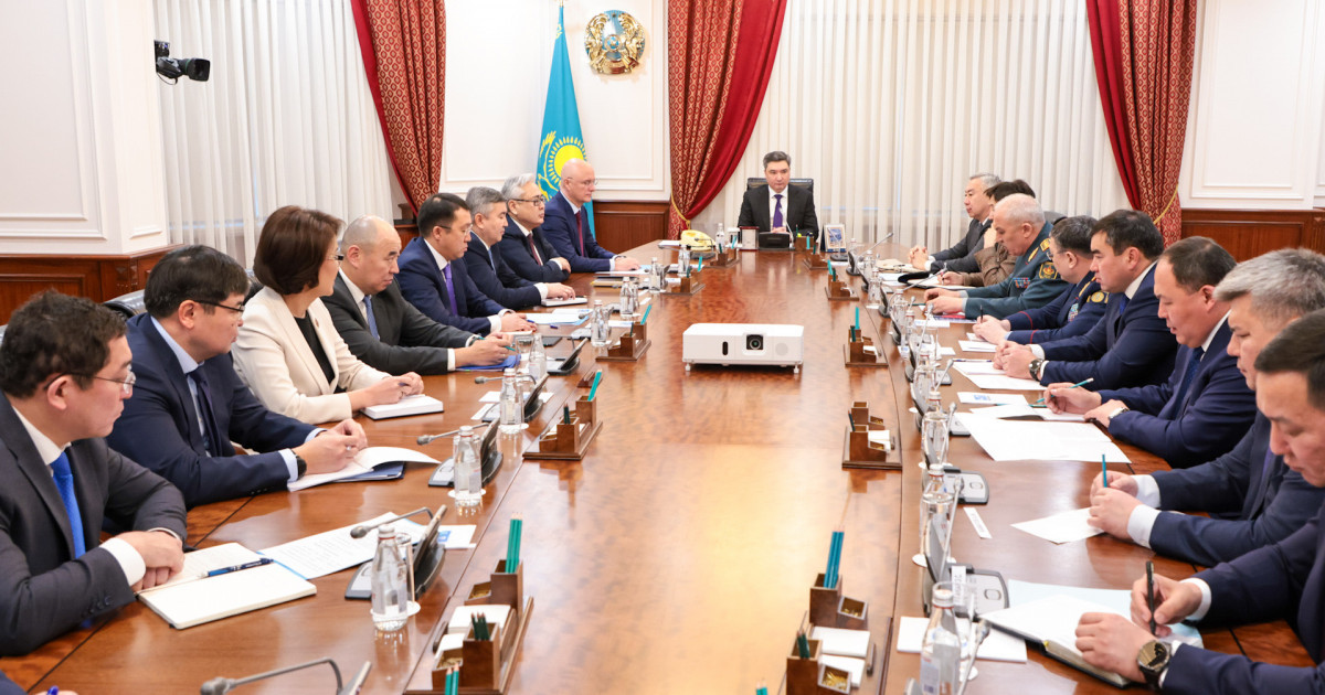 Президенттің тапсырмасы: Премьер-министр Украина төңірегіндегі жағдайға байланысты шұғыл жиын өткізді