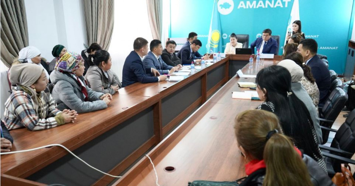 Тұрғындар баспана мәселесі бойынша көмек беруді өтінді