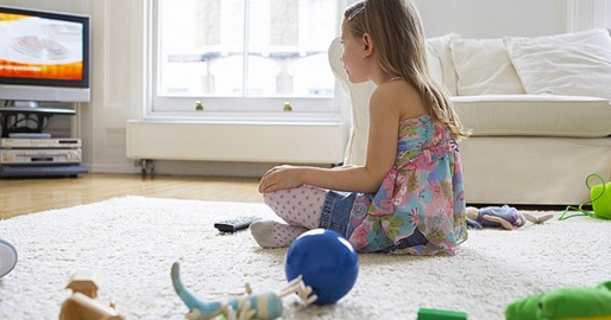 Ұлттық телевизиядағы парықсыз күлкі, шалағай ән мен әдепсіз комедия ой-санасы шайылған, тәрбиесіз тобырды өсіреді