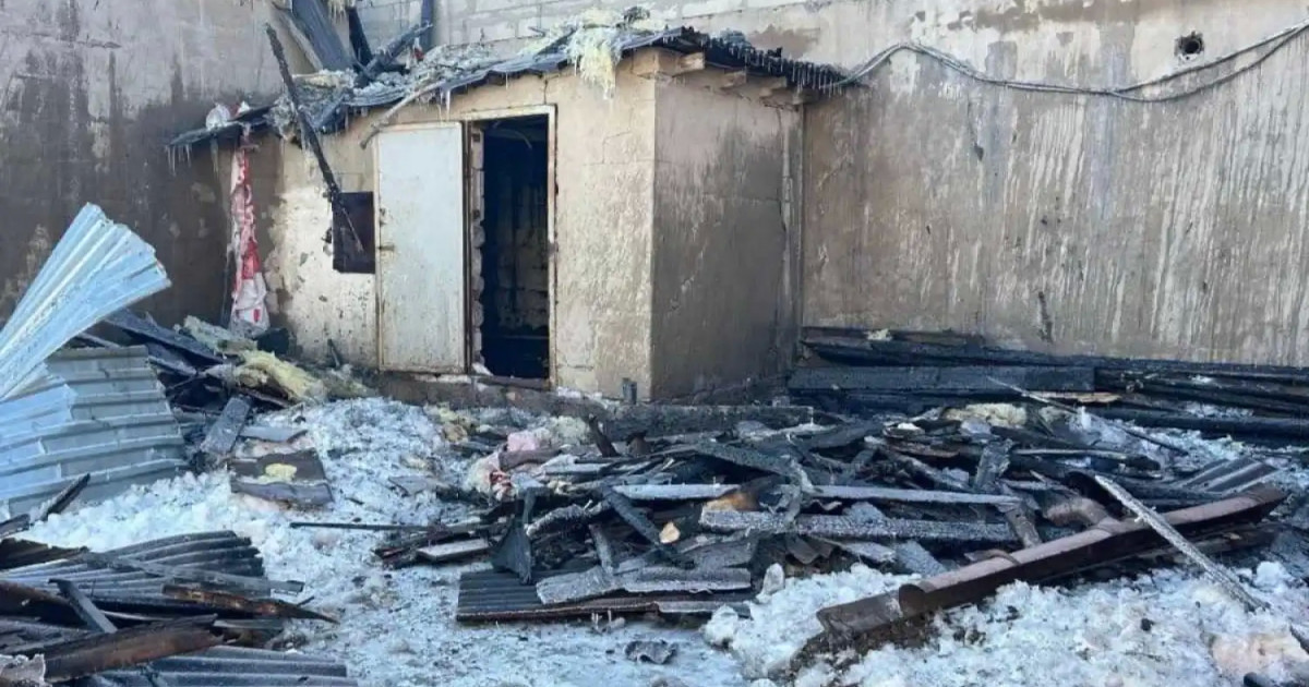 «Жалғызбасты ана жеткізу қызметінде жұмыс істеген»: Көршілері Астанада өрттен қаза тапқан төрт баланың өлімі туралы айтты