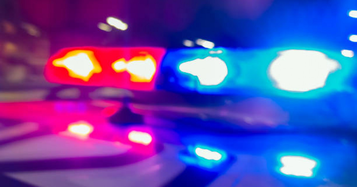 Жаңаөзенде ер адам полицей мен дәрігерлердің көзінше 4-қабаттан секіріп кетті (видео)