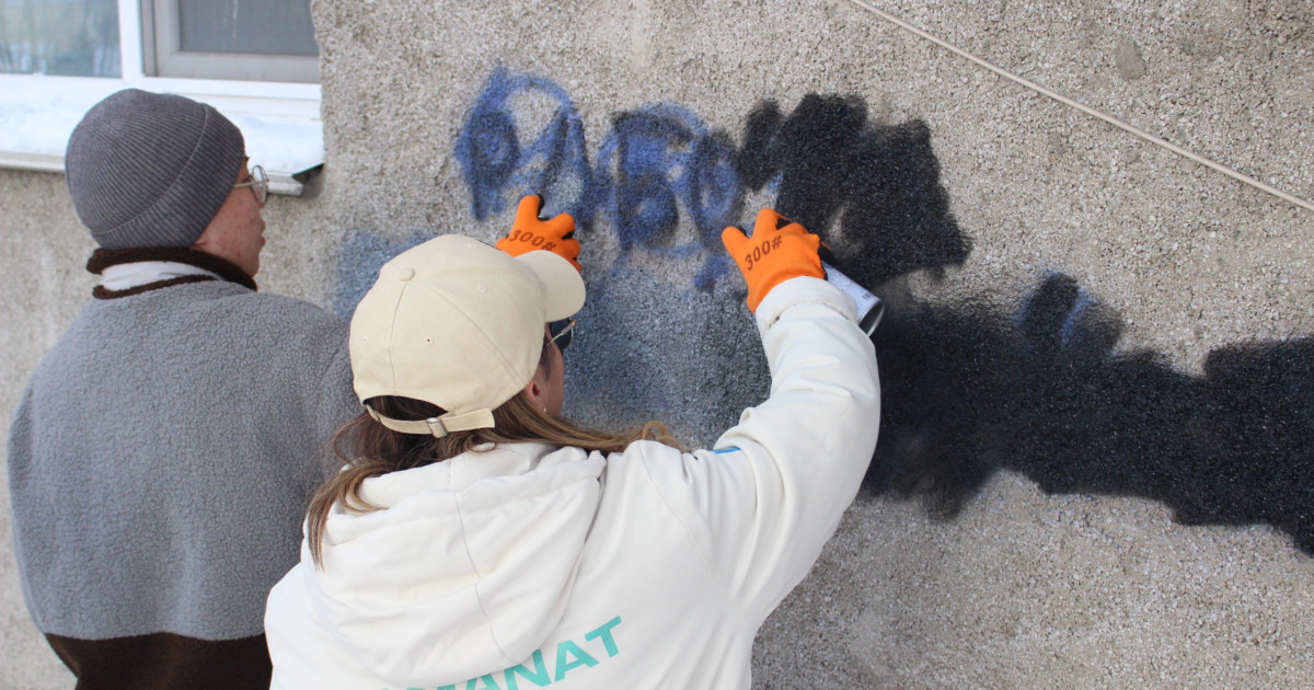 «Жастар рухы» белсенділері 300-ден астам жарнамалық наркограффитиді жойды