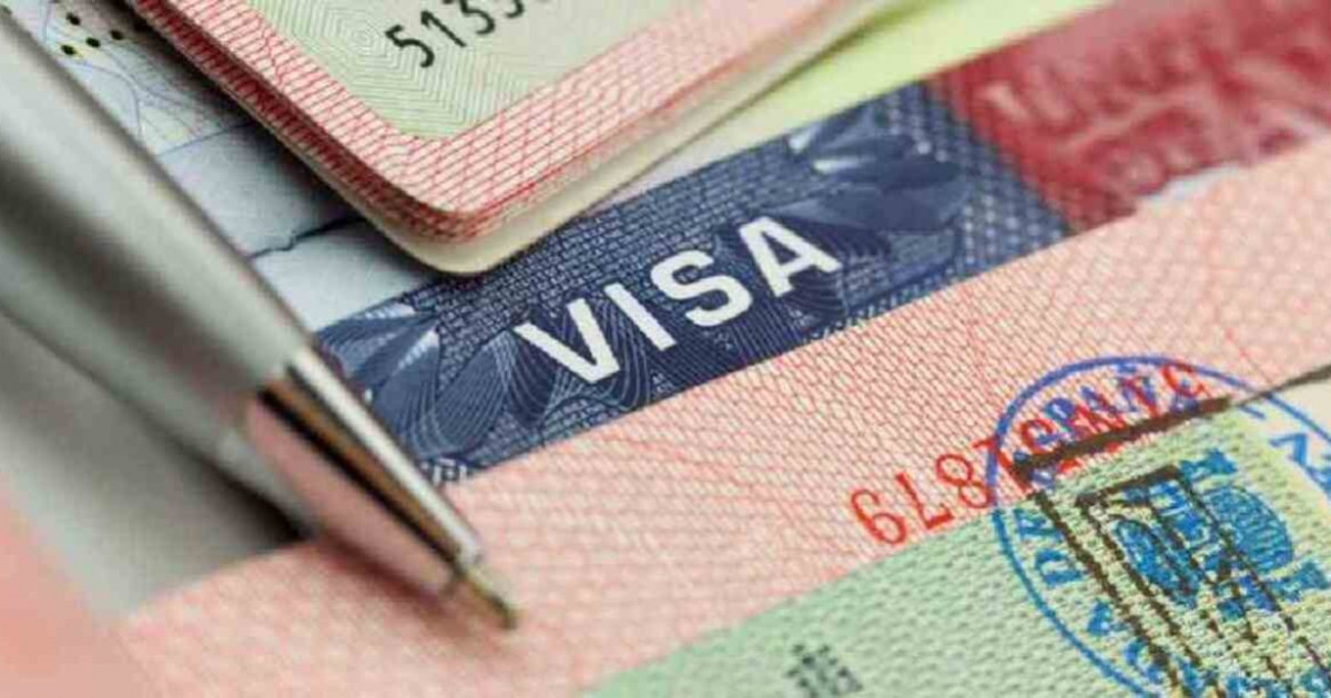 Абай облысында студент виза аламын деп алаяққа алданып қалды