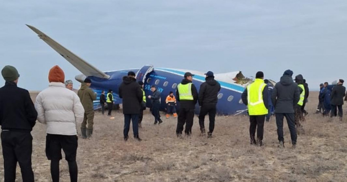 Ақтауда ұшақтың құлауы: 10 адам тірі қалған