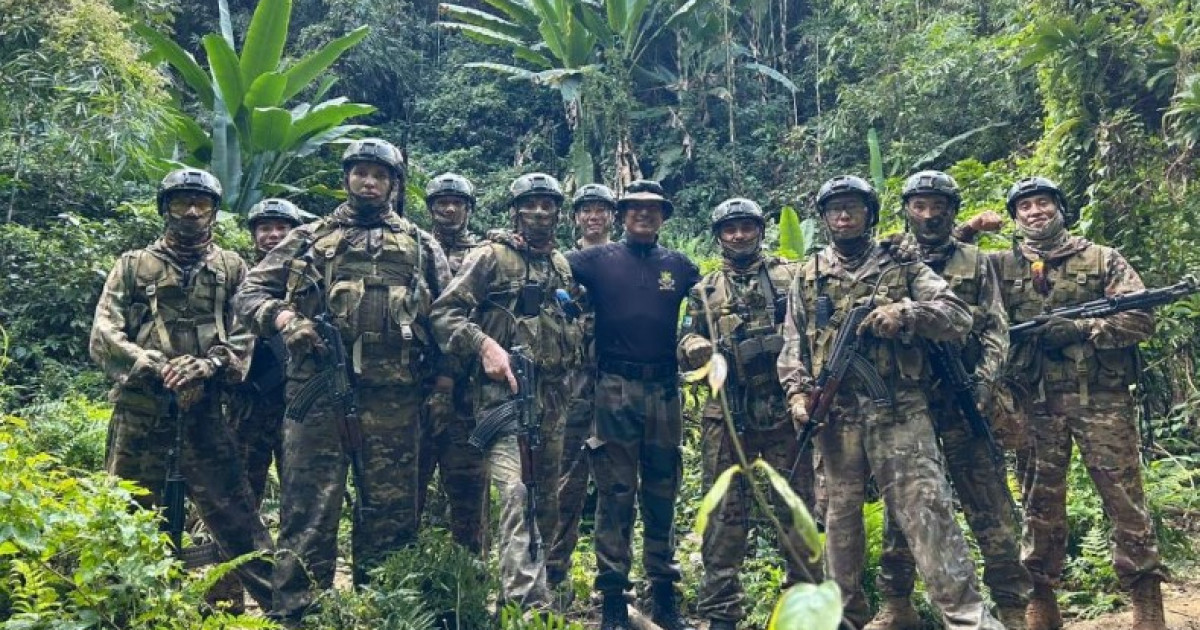 Қазақстан десантшылары Үнді джунглиінде оқу курсынан өтіп жатыр
